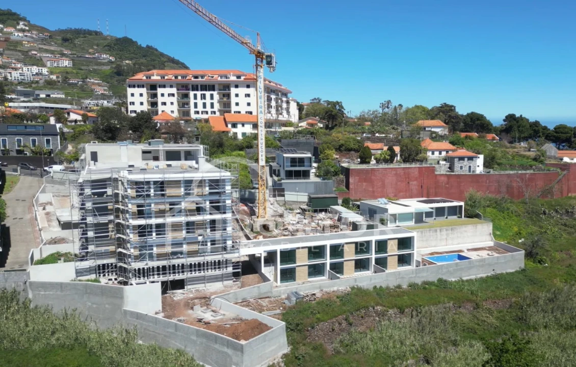 Apartamento T2 para Venda em Caniço Foto 8