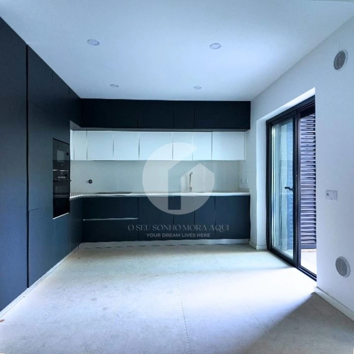 Apartamento T2 para Venda em Faro (Sé e São Pedro) Foto 12