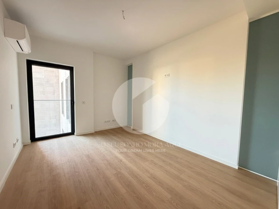 Apartamento T2 para Venda em Faro (Sé e São Pedro) Foto 16