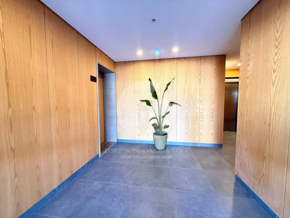 Apartamento T2 para Venda em Faro (Sé e São Pedro) Foto 9