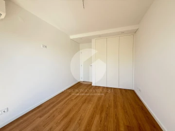 Apartamento T2 para Venda em Faro (Sé e São Pedro)