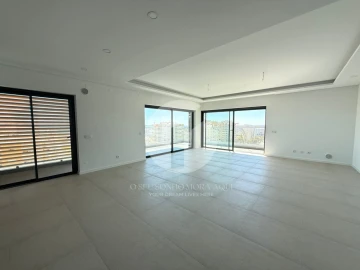 Apartamento T4 para Venda em Faro (Sé e São Pedro)