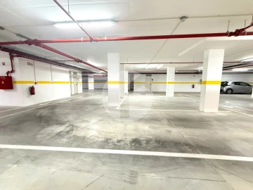 Apartamento T4 para Venda em Faro (Sé e São Pedro)
