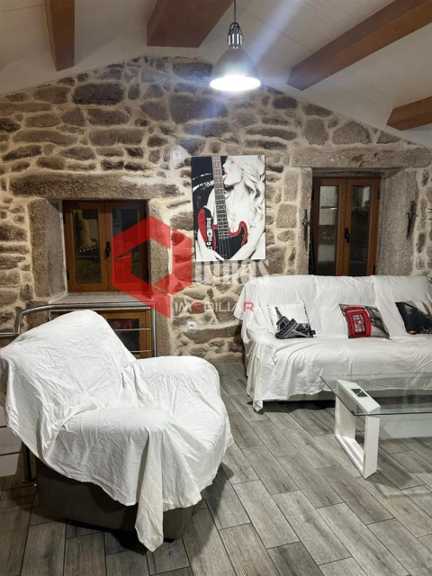 Moradia T2 para Venda em Jarmelo São Miguel