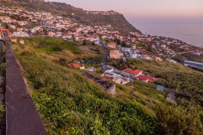 Terreno para Venda em Arco da Calheta