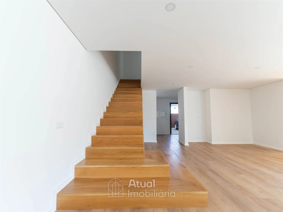 Moradia T3 para Venda em Santo Adrião de Vizela Foto 13