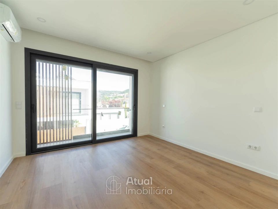 Moradia T3 para Venda em Santo Adrião de Vizela Foto 23