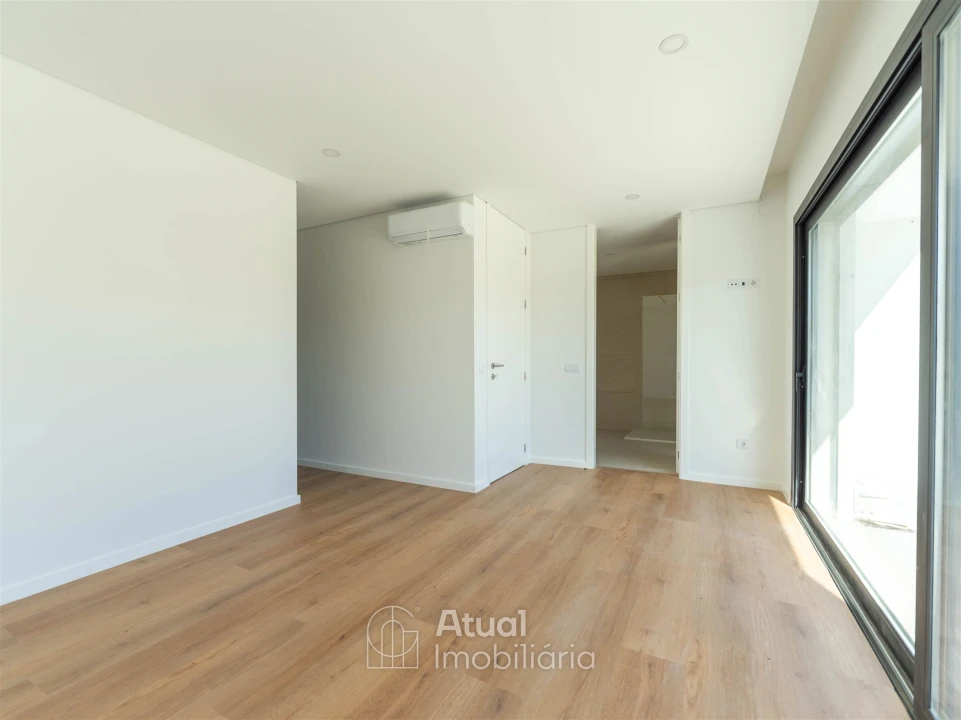 Moradia T3 para Venda em Santo Adrião de Vizela Foto 16