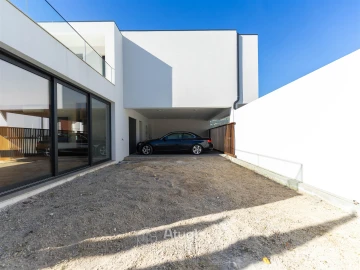 Moradia T3 para Venda em Santo Adrião de Vizela