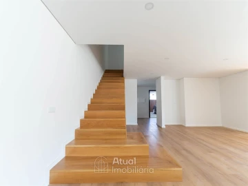 Moradia T3 para Venda em Santo Adrião de Vizela