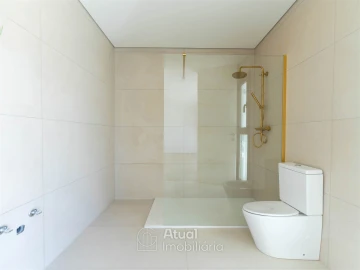 Moradia T3 para Venda em Santo Adrião de Vizela