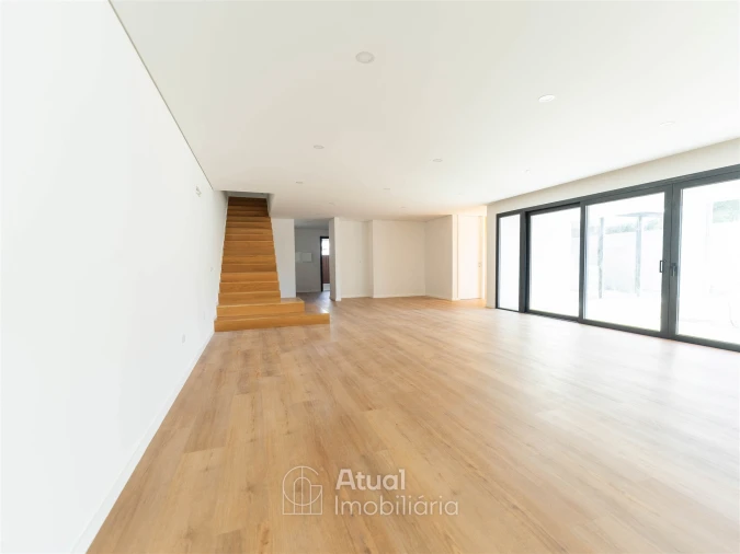 Moradia T3 para Venda em Santo Adrião de Vizela Foto 12