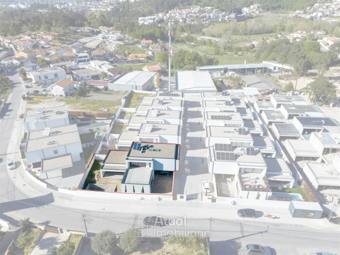 Moradia T3 para Venda em Santo Adrião de Vizela Foto 34