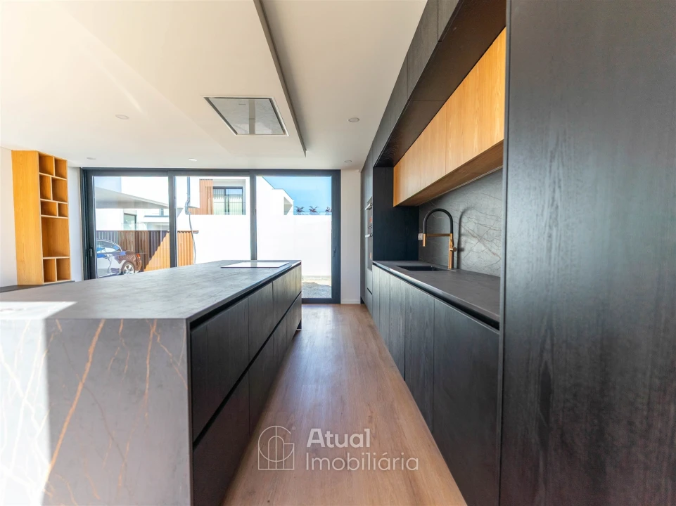 Moradia T3 para Venda em Santo Adrião de Vizela Foto 6