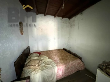 Moradia T2 para Venda em Freixial e Juncal do Campo