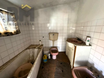 Moradia T2 para Venda em Freixial e Juncal do Campo