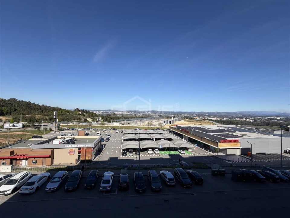 Apartamento T0 para Venda em Vilar de Andorinho Foto 10