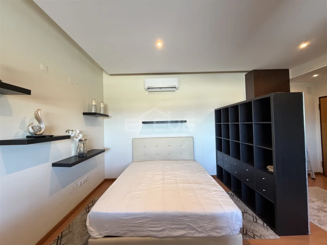 Apartamento T0 para Venda em Vilar de Andorinho Foto 3