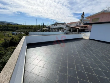 Moradia T5 para Venda em Silvares