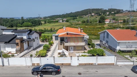 Moradia T5 para Venda em Silvares