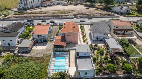 Moradia T5 para Venda em Silvares