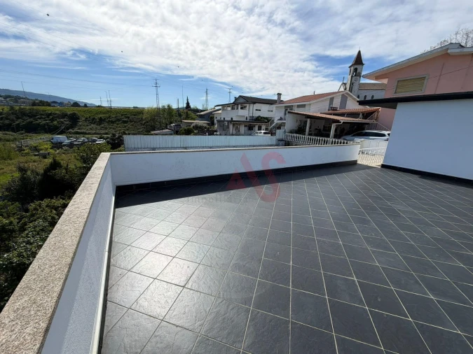 Moradia T5 para Venda em Silvares Foto 4