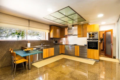 Moradia T6 para Venda em Cristelos, Boim e Ordem