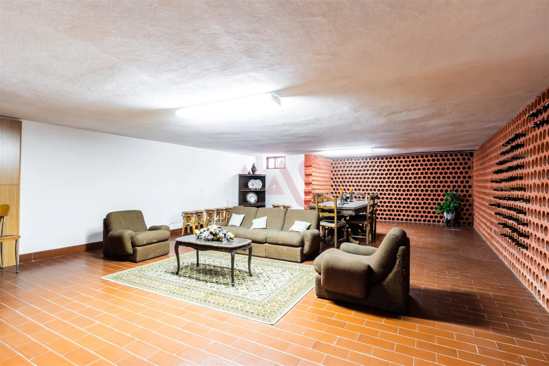 Moradia T6 para Venda em Cristelos, Boim e Ordem Foto 19