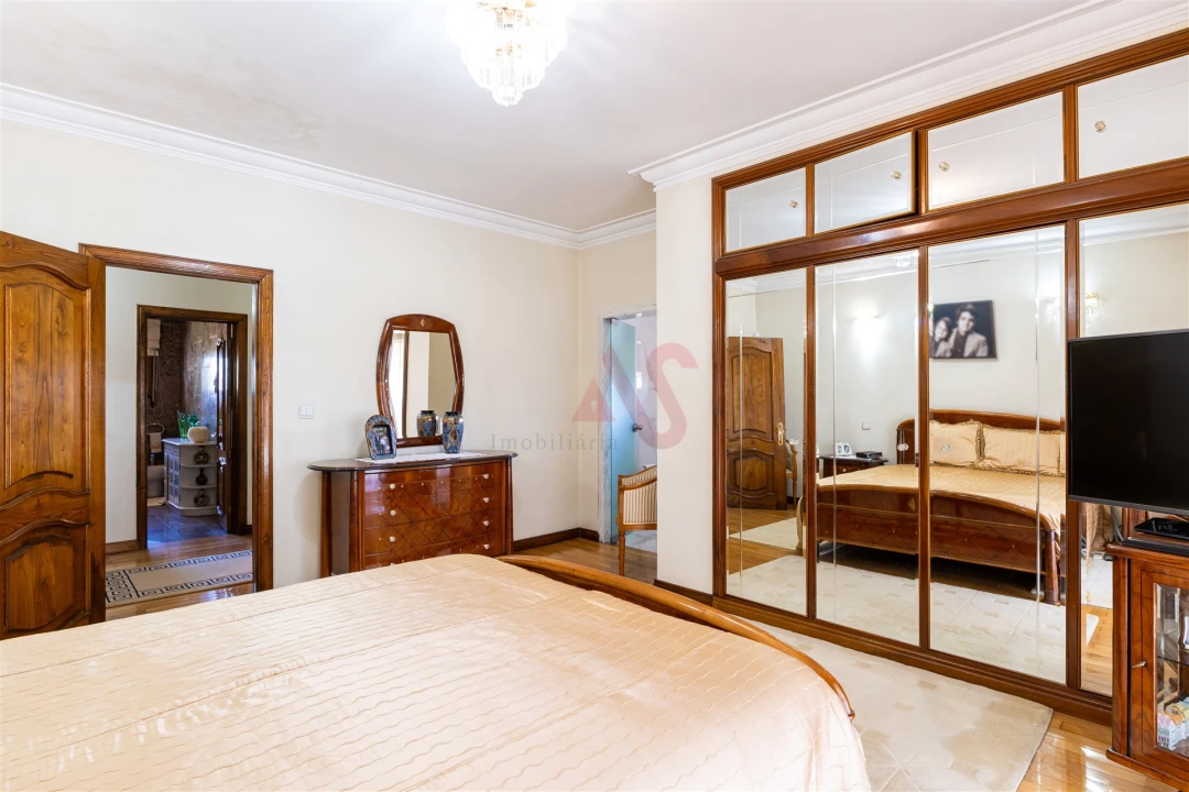 Moradia T6 para Venda em Cristelos, Boim e Ordem Foto 30