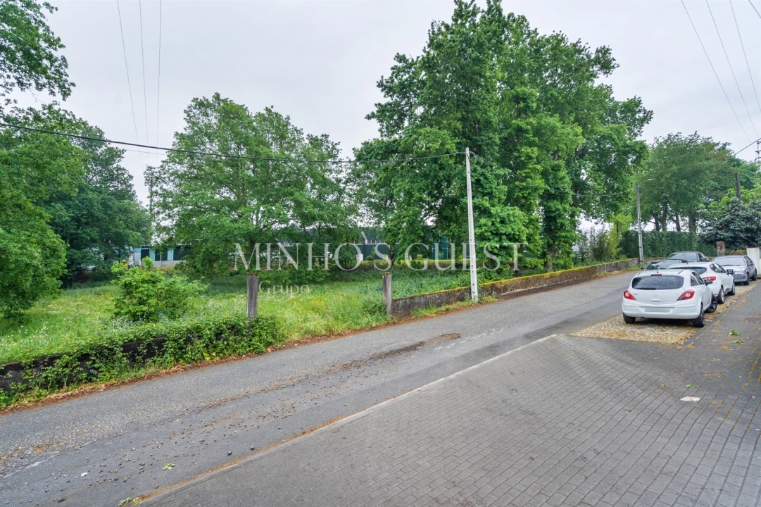 Terreno Comércio / Armazém para Venda em Pedreira, Rande e Sernande Foto 21