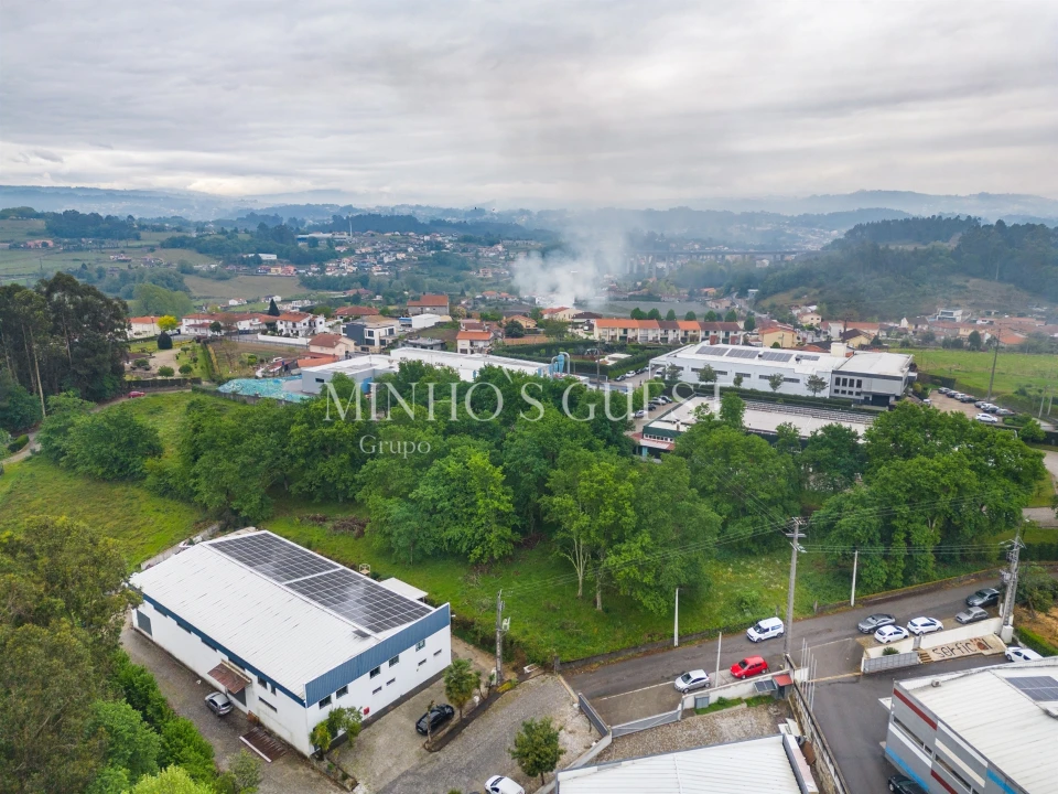 Terreno Comércio / Armazém para Venda em Pedreira, Rande e Sernande Foto 12
