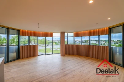 Apartamento T2 para Arrendamento em Repeses e São Salvador