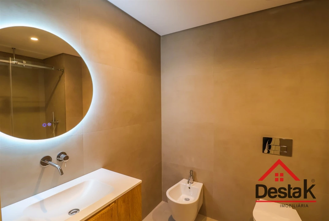 Apartamento T2 para Arrendamento em Repeses e São Salvador Foto 10