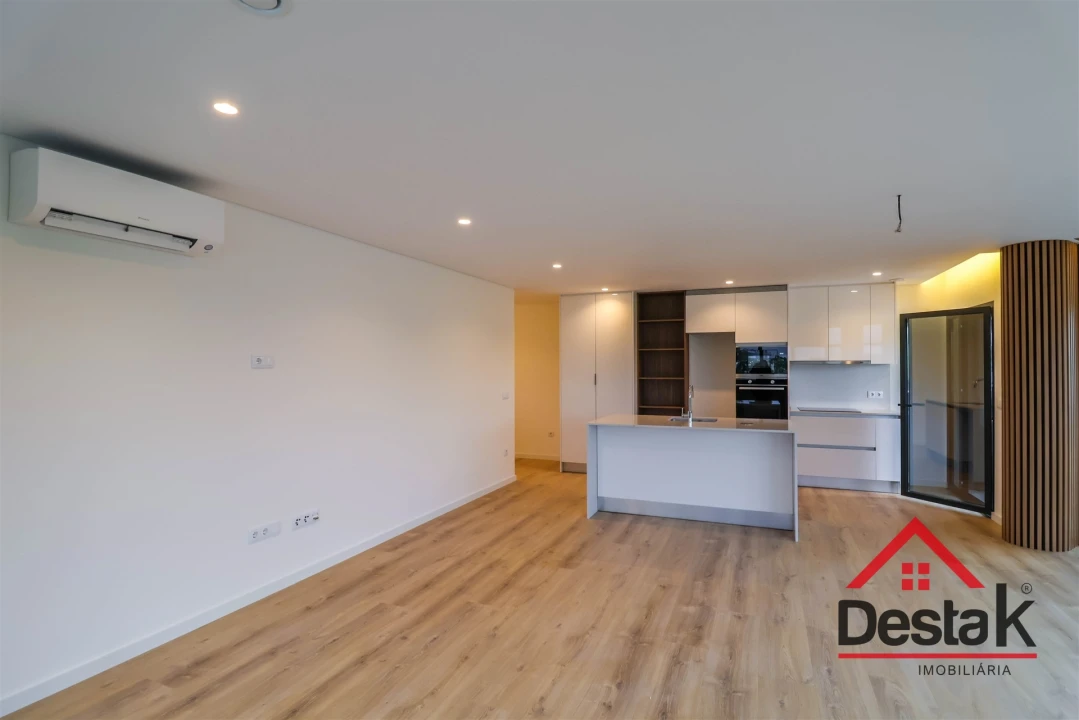 Apartamento T2 para Arrendamento em Repeses e São Salvador Foto 13