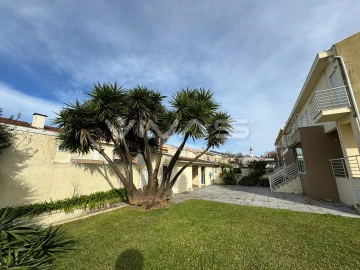 Moradia T4 para Arrendamento em Vila de Prado