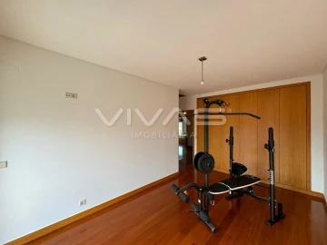 Moradia T4 para Arrendamento em Vila de Prado