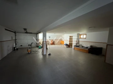 Moradia T4 para Arrendamento em Vila de Prado