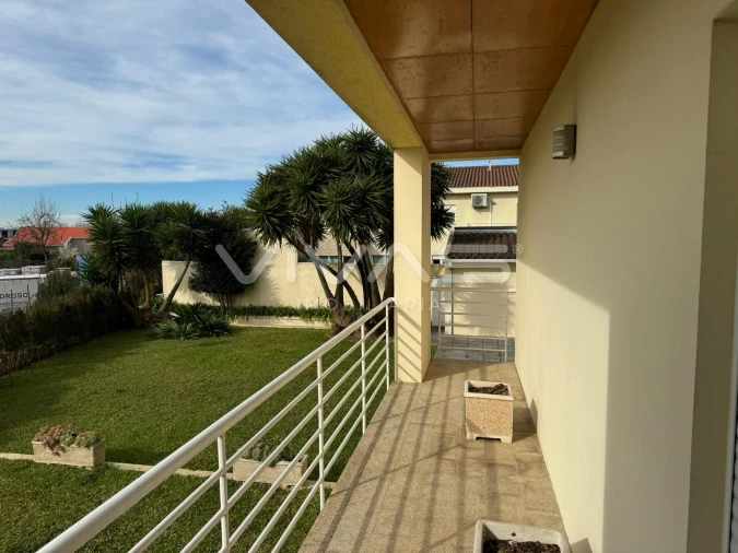 Moradia T4 para Arrendamento em Vila de Prado Foto 15