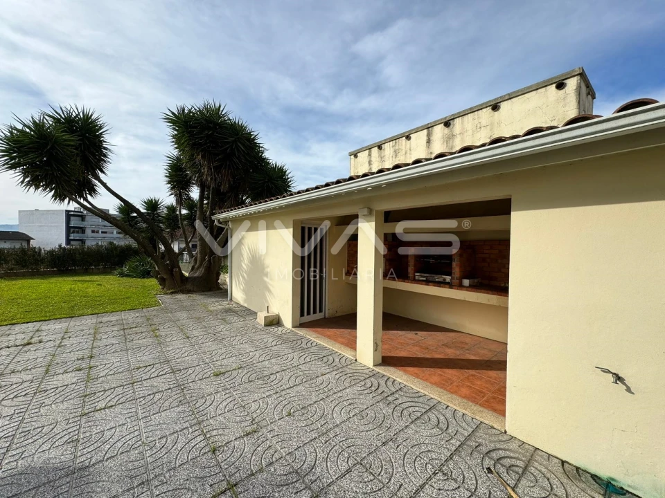 Moradia T4 para Arrendamento em Vila de Prado Foto 17