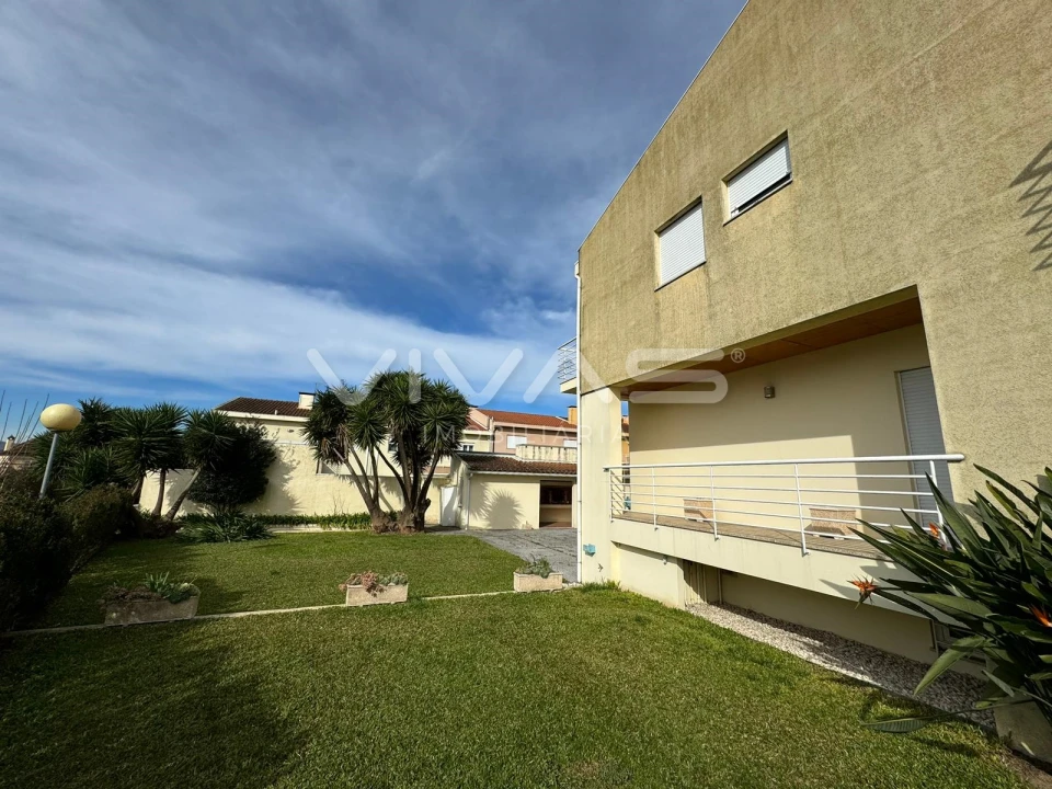 Moradia T4 para Arrendamento em Vila de Prado Foto 18