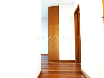 Apartamento T3 para Arrendamento em Vila Verde e Barbudo