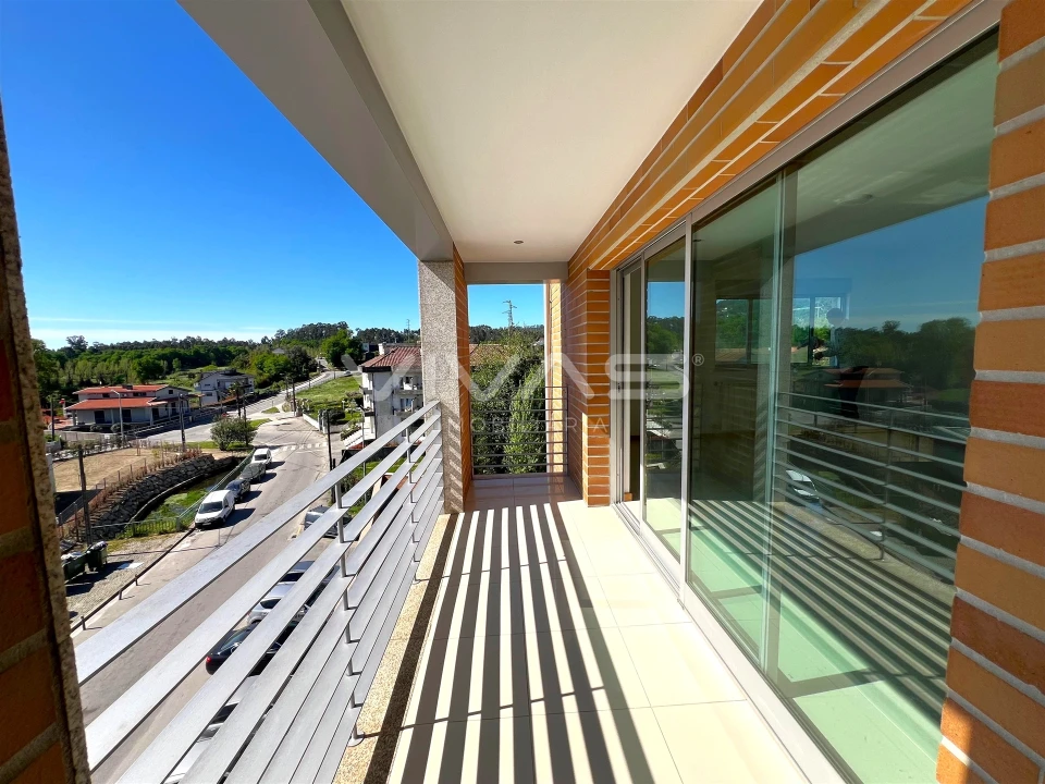 Apartamento T3 para Arrendamento em Vila Verde e Barbudo Foto 6