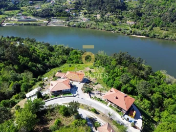 Moradia T2 para Venda em Espadanedo