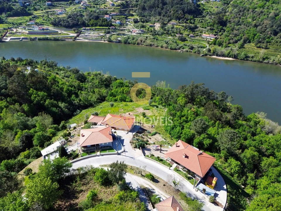 Moradia T2 para Venda em Espadanedo Foto 1