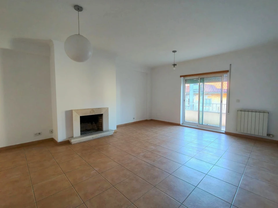 Apartamento T1 para Venda em Marrazes e Barosa Foto 1