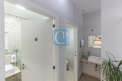 Loja para Venda em Cidade da Maia