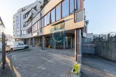 Loja para Venda em Cidade da Maia