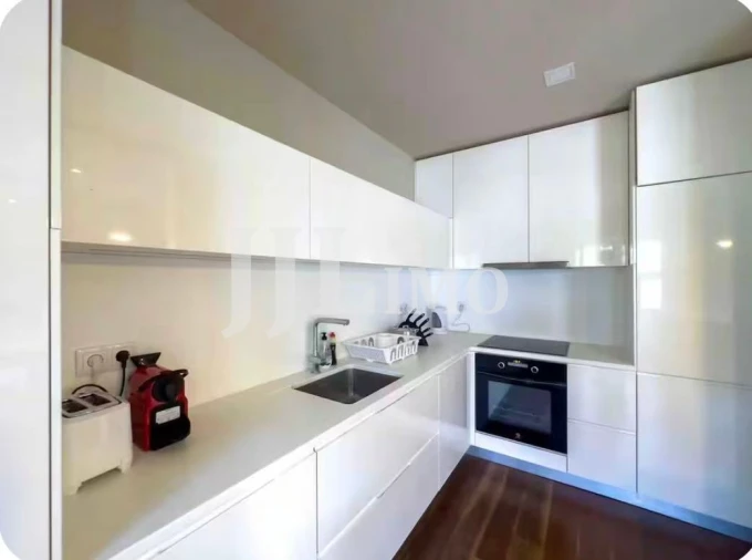 Apartamento T2 para Arrendamento em Santo António Foto 9