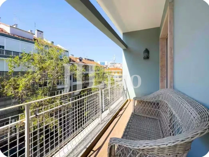 Apartamento T2 para Arrendamento em Santo António Foto 13