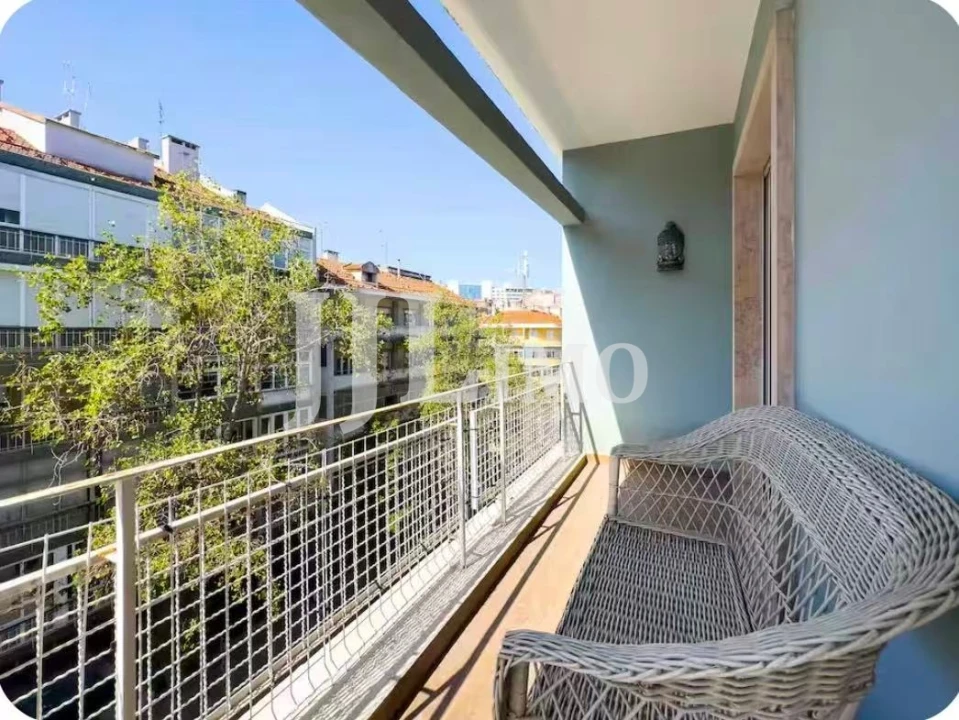 Apartamento T2 para Arrendamento em Santo António Foto 13